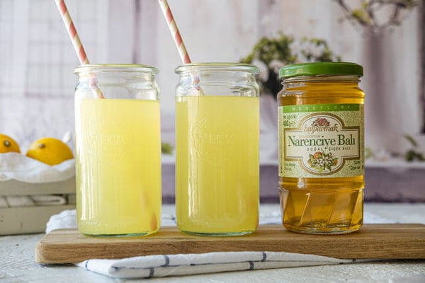 A REFRESHING COMPANION TO RAMADAN MEALS: HONEY LEMONADE