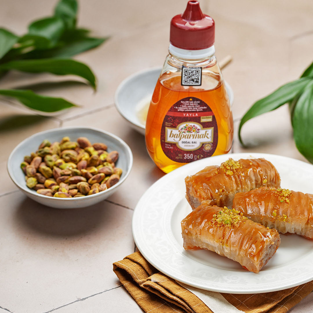 ŞERBETLİ BAKLAVAYA GÜÇLÜ BİR ALTERNATİF: BALLI KURU BAKLAVA